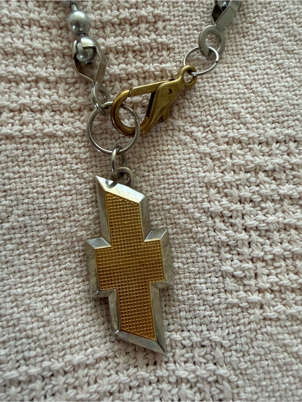 LogoArt silver and gold Chevrolet pendant necklace with pouch - Picture 2 of 4